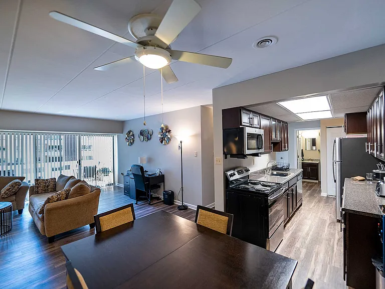 Laurel Village Apartments — Photo 30