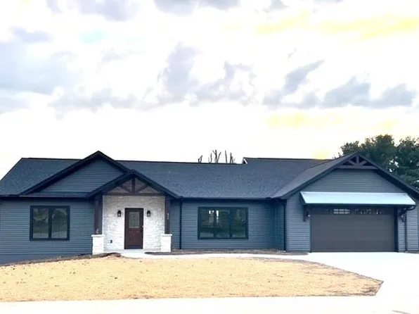 936 Miller Ave SW, Sugarcreek, OH 44681