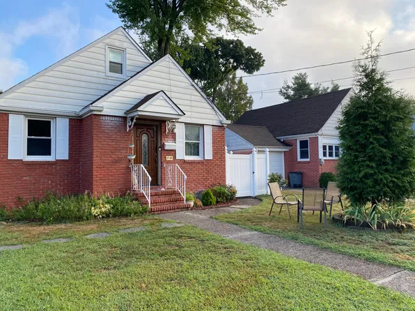 17-19 Morlot Ave, Fair Lawn, NJ 07410