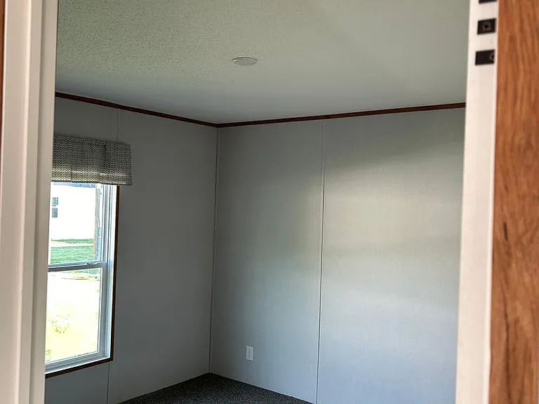 722 McCall Rd — Photo 5