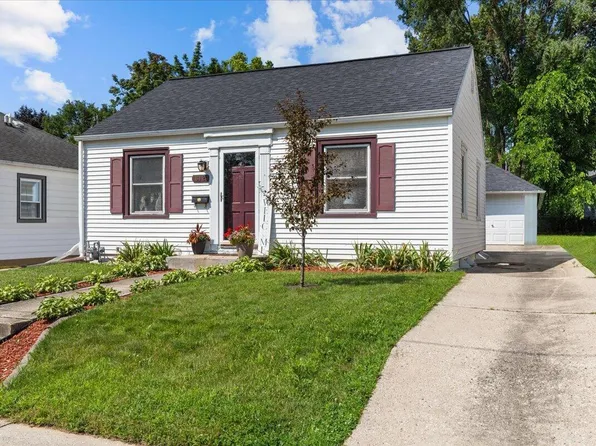 612 South Indiana AVENUE, West Bend, WI 53095