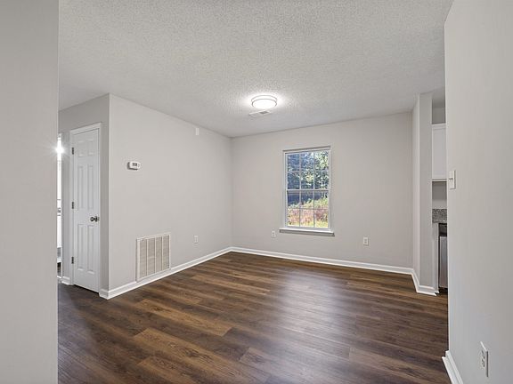3rd image of 7093 Porter Dr