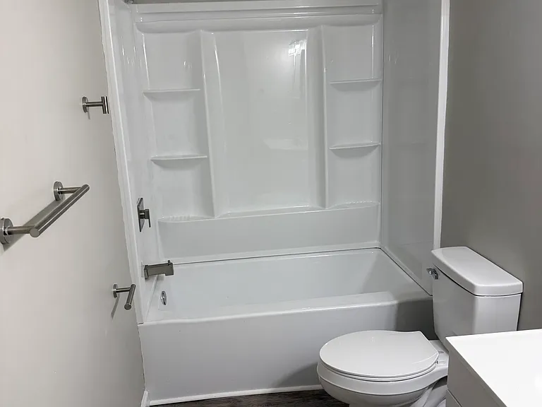825 Argyle St #825 — Photo 6