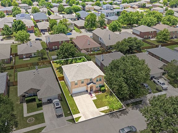 2nd image of 1828 Kittredge Way
