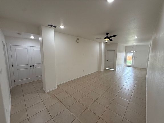 3rd image of 3510 Pascual De Leon Dr