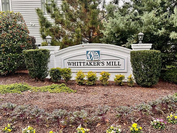 2nd image of 207 Clements Mill Trce