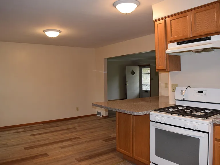 3 James Pl — Photo 3