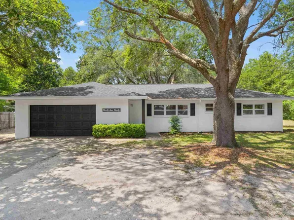 2120 John Carroll Dr, Pensacola, FL 32504