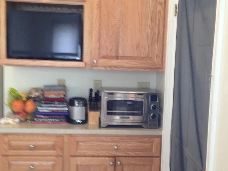 209 Grayling Ave — Photo 16
