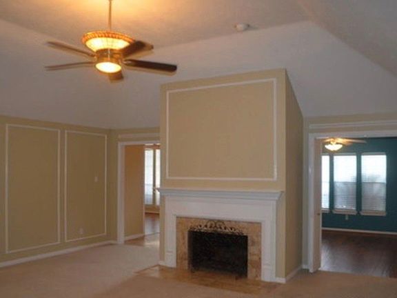 3rd image of 2106 Redwood Dr