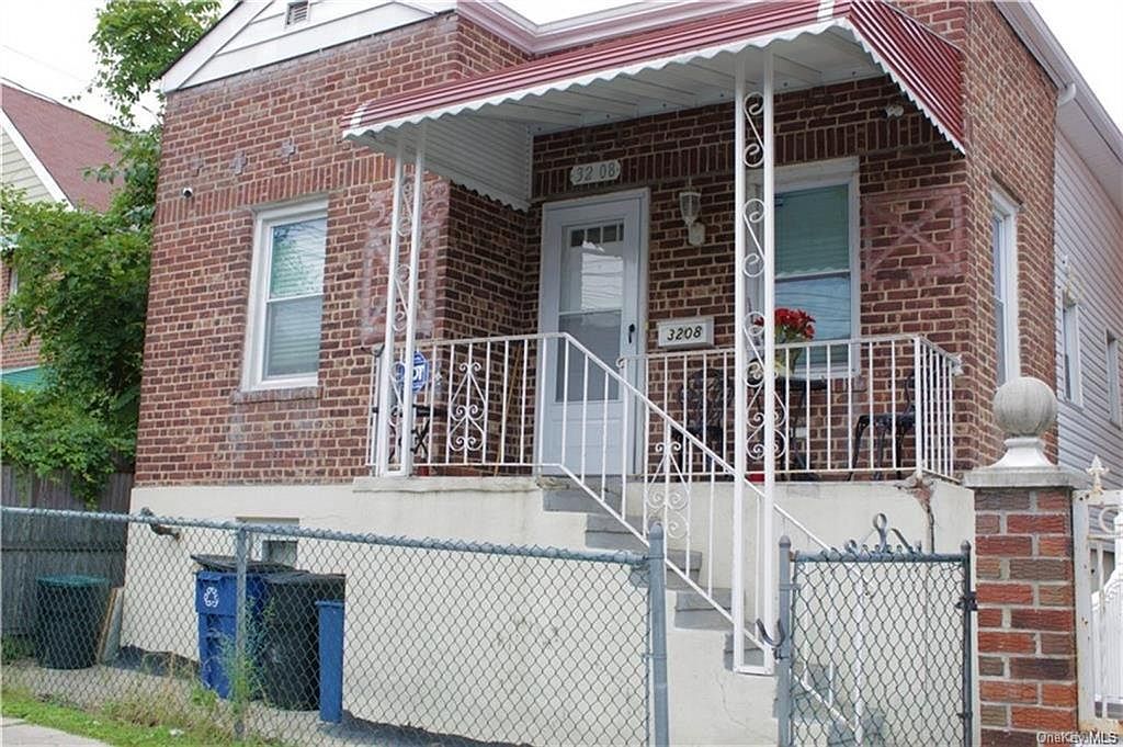 3208 Hering Ave, Bronx, NY 10469 Zillow