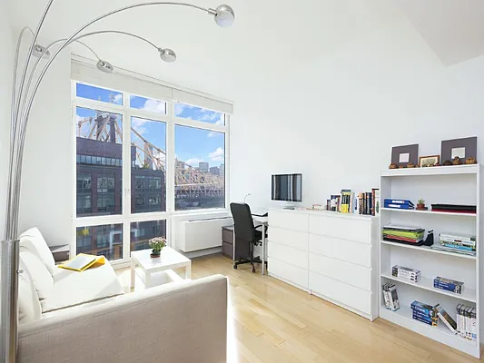 Rented by Sotheby's International Realty | media 6