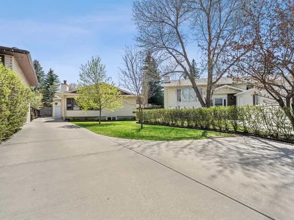232 N Ranchview Pl NW, Calgary, AB T3G 1R7