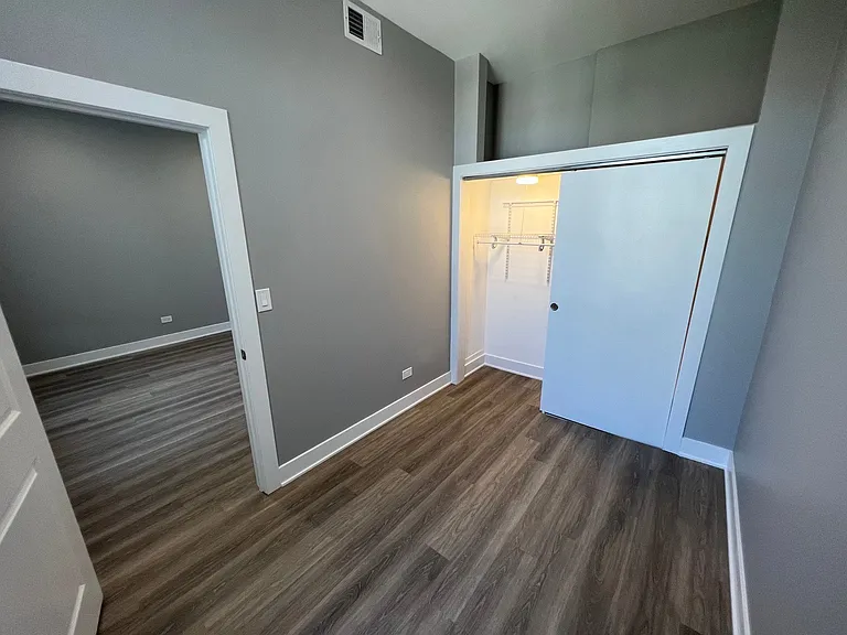 1227 W Ohio St #1 — Photo 13