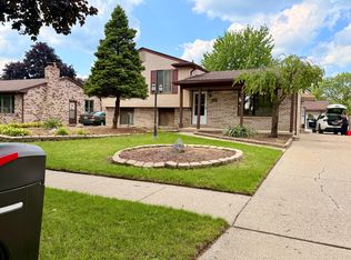 11849 Ontario Dr, Sterling Heights, MI 48313