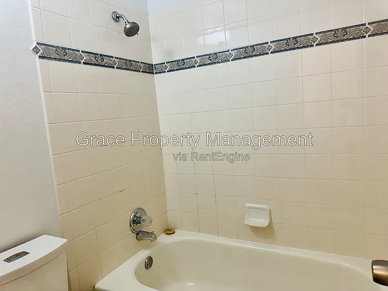 501 Golden Cir #201 — Photo 14