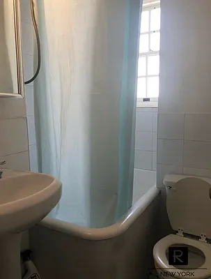 Rented by R New York | media 6