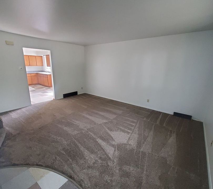 1st image of 650-670 S 60th St