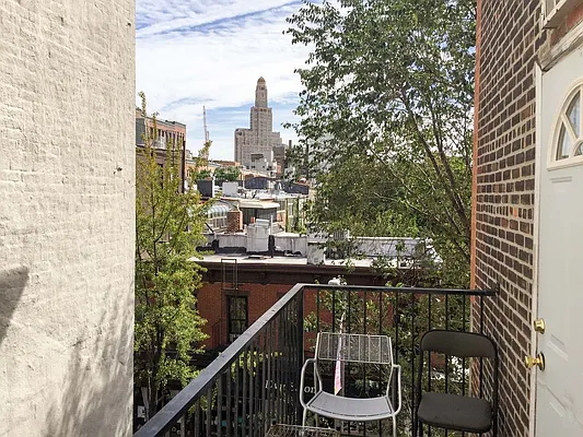 Rented by Francine Realty | media 7