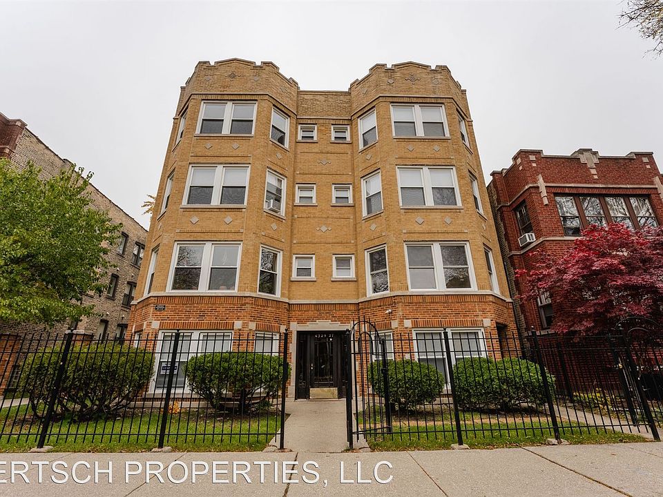 1st image of 4331 N Francisco Ave #3