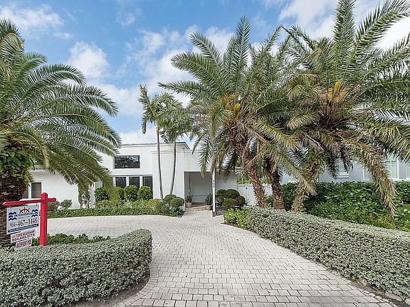 2nd image of 705 Flamingo Dr