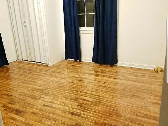 4th image of 171 College St APT 1
