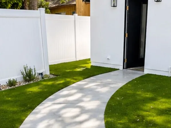 7011 Andasol, Lake Balboa, CA 91406