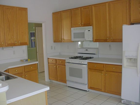2nd image of 29 Greensprings Dr
