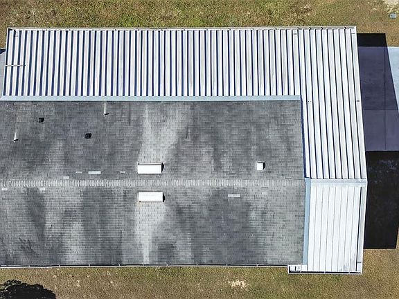 3rd image of 1811 FOX HILL DR