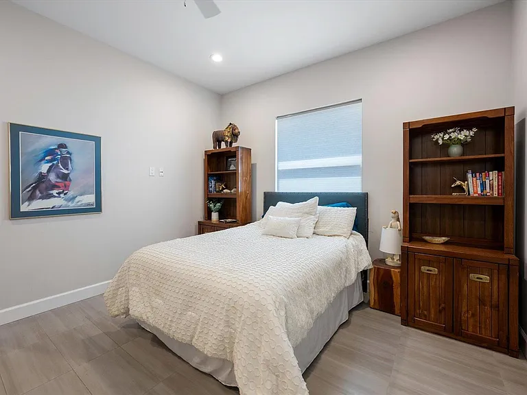 15450 Estancia Ln — Photo 21
