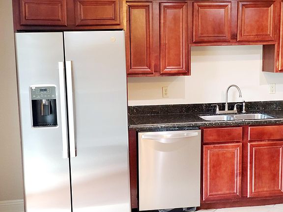 3rd image of 3456 Cleary Ave #304