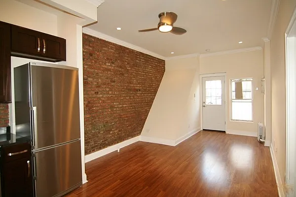 Rented by OGI Management | media 32