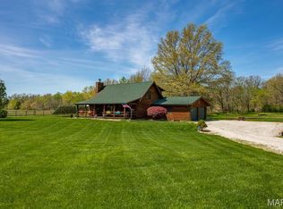 8729 Deer Crossing Ln, New Douglas, IL 62074