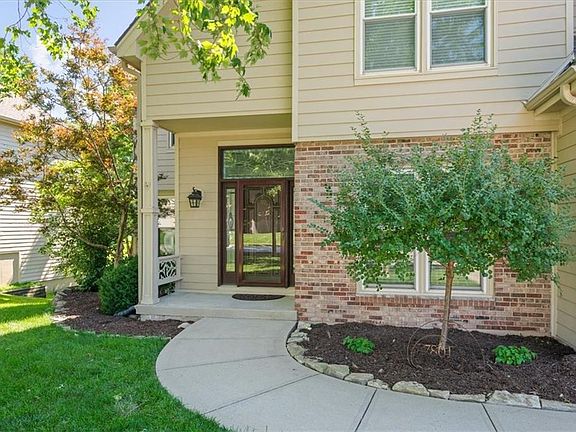2nd image of 7801 N Revere Dr