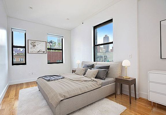 4th image of 223 E 80th St #5