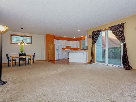 3rd image of 4006 NE 91st St