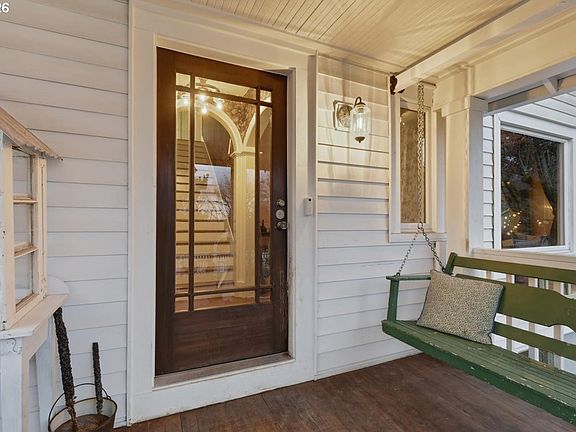 5th image of 2207 SW 6th Ave