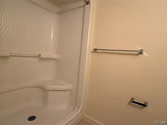 3 bed, 1071 sqft, $1,700 — Photo 3