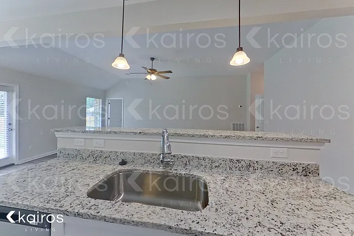 33 Joshua Cir — Photo 6