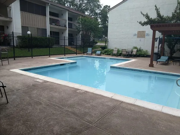 12100 Melville Dr APT 202, Montgomery, TX 77356