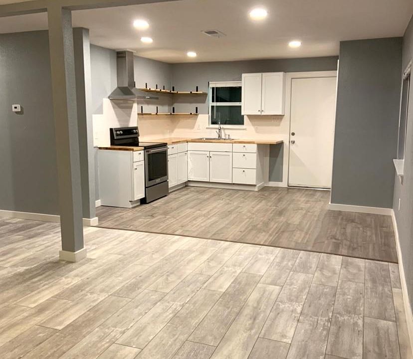 1st image of 3611 Gerry Dr