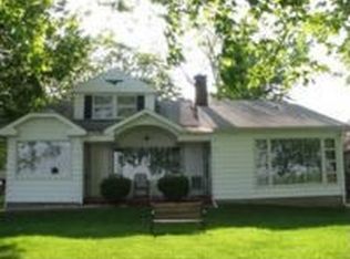 1221 S Lake Shore Dr, Decatur, IL 62521