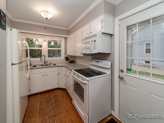 5th image of 3989 Henry St SW