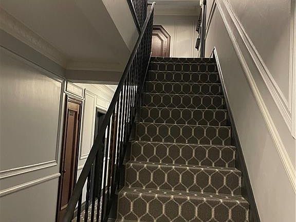 3rd image of 807 W 48th St APT 601