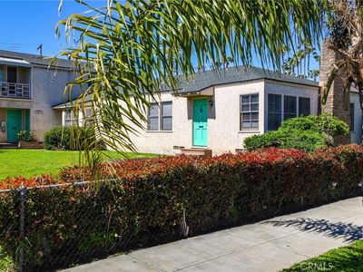 5220 East Broadway, Long Beach, CA, 90803