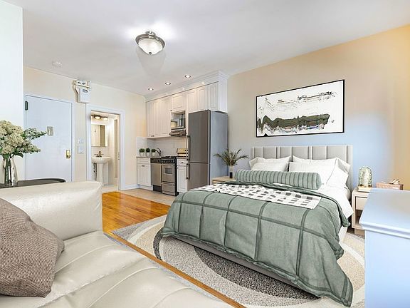2nd image of 139 W 69th St APT 10