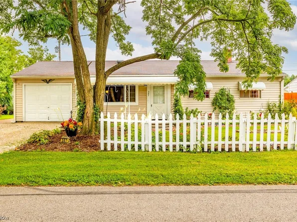 387 Fairfax Rd, Vermilion, OH 44089