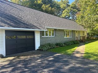 5792 E Seneca Tpke, Jamesville, NY 13078