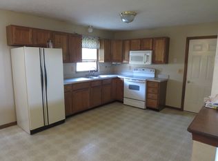 1739 Hearthside Dr, Salem, OH 44460