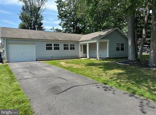 26 Newport Ln, Willingboro, NJ 08046
